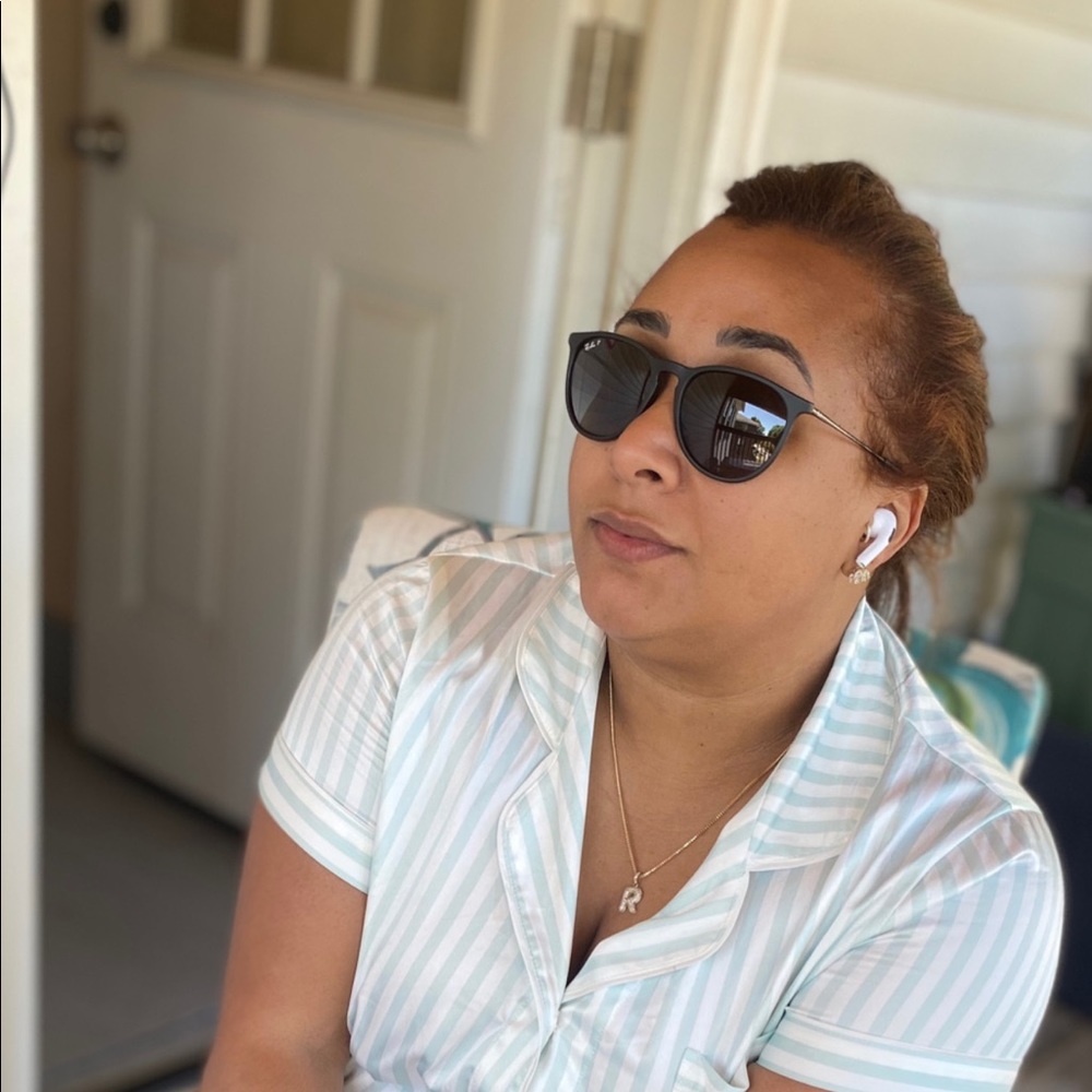 Meet your Posher, Rochelle
